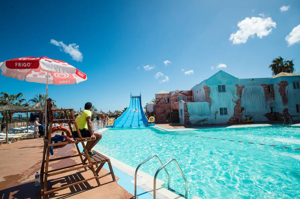 HL Paradise Island Hotel 3