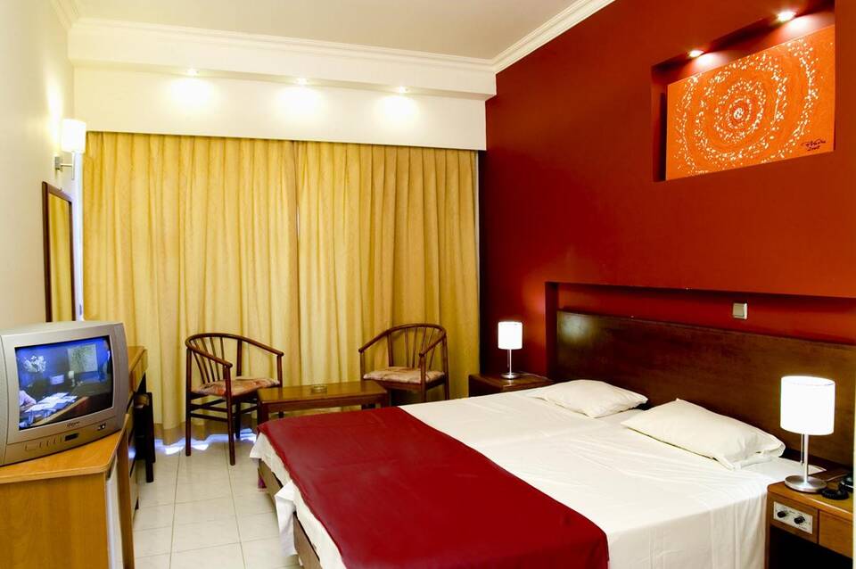 Delfinia Resort Hotel 3