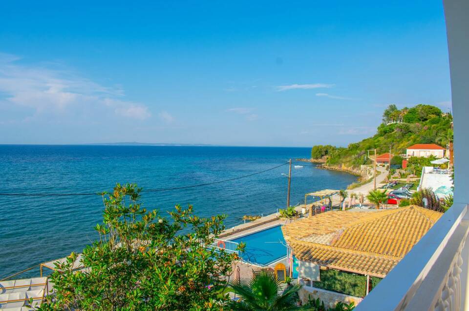 Agoulos Beach Hotel 1