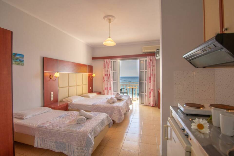 Agoulos Beach Hotel 3