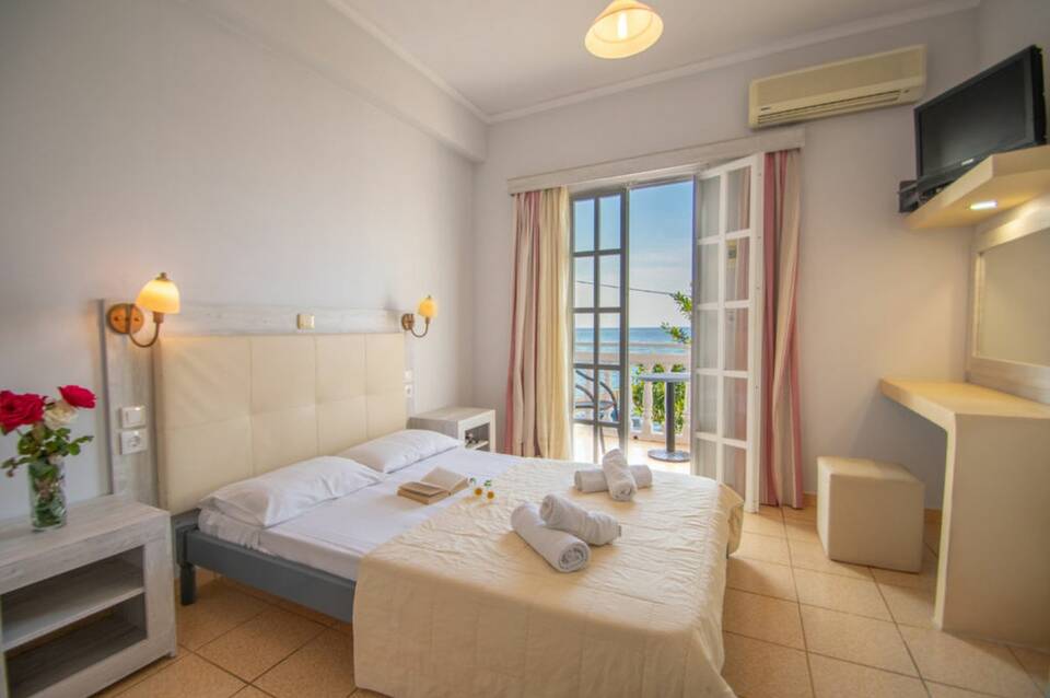 Agoulos Beach Hotel 4