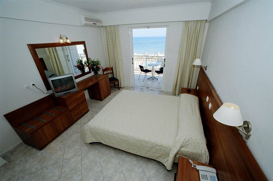 Meridien Beach Hotel 4