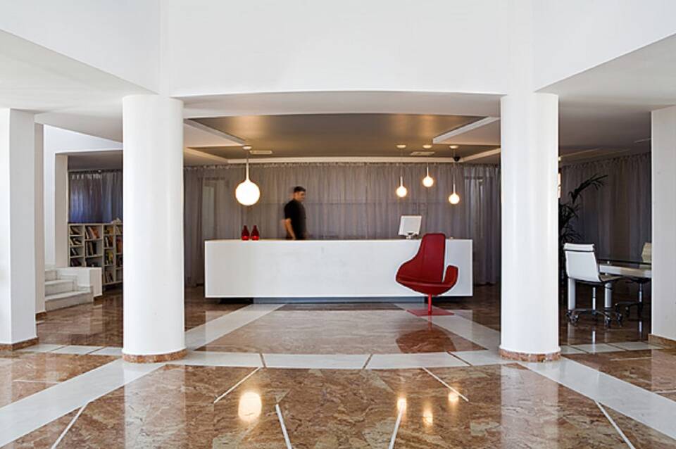 The Majestic Hotel 3
