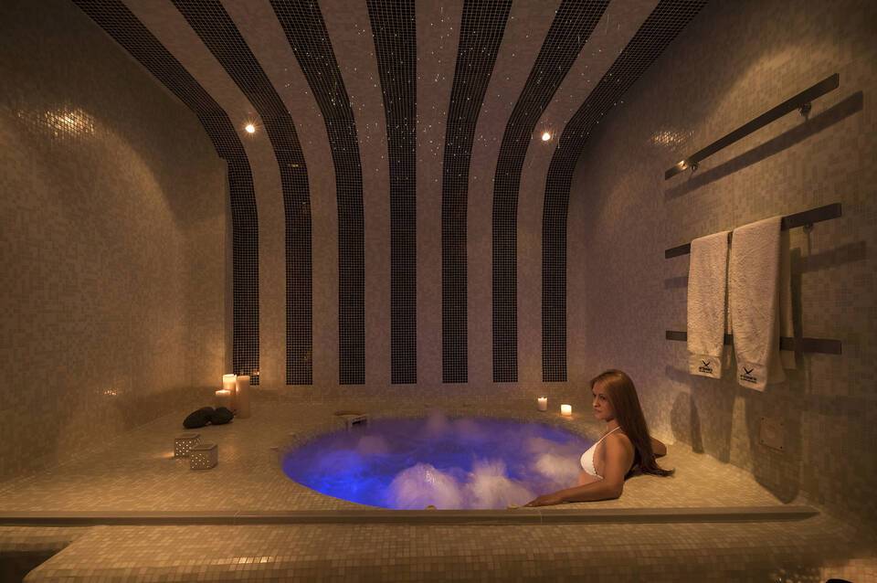 Aressana Spa Hotel and Suites 5