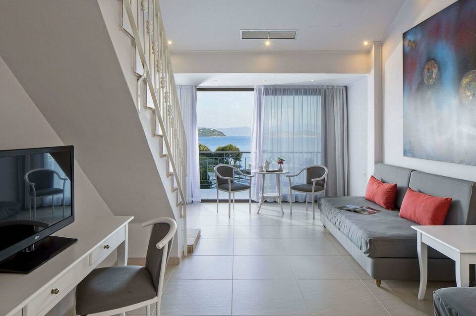 KBR Kassandra Bay Resort & Spa 2