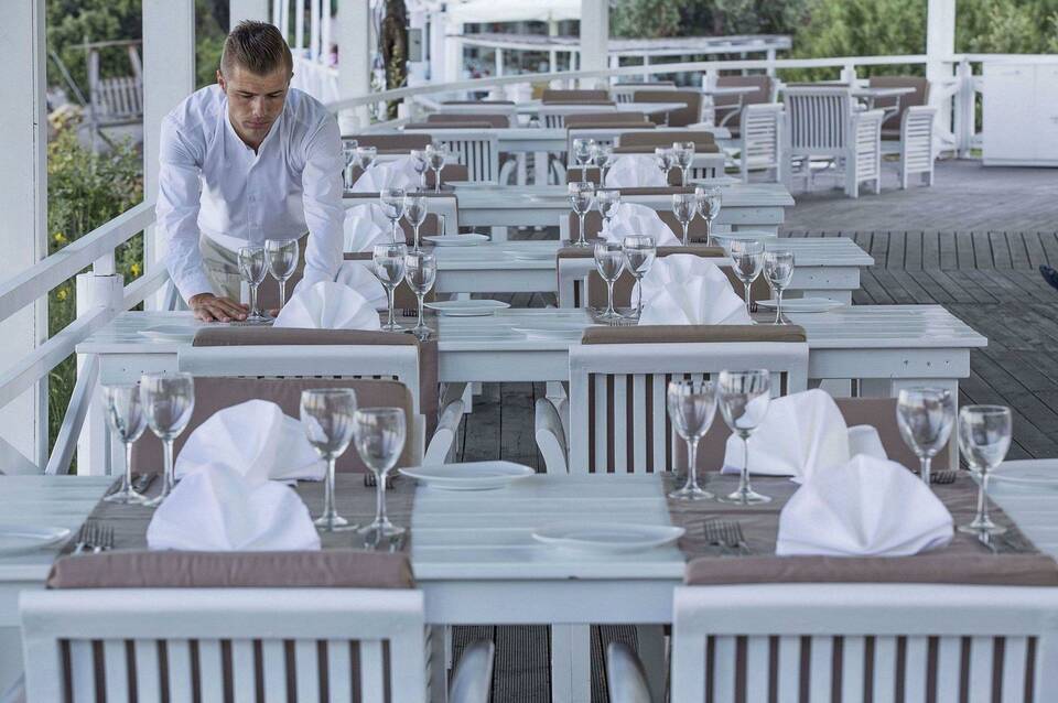 KBR Kassandra Bay Resort & Spa 4
