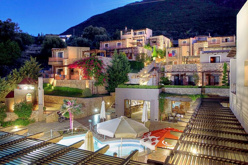 Tesoro Hotel 1