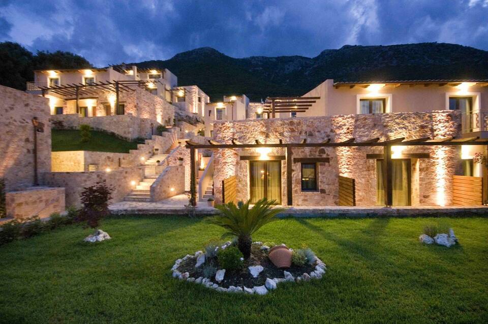 Tesoro Hotel 2