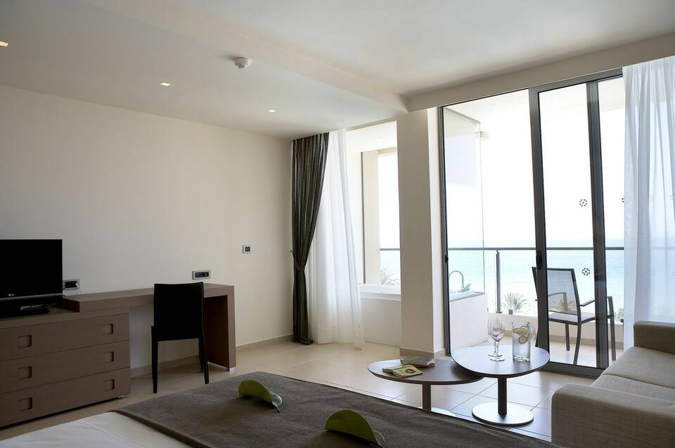 The Ixian Grand & All Suites 2