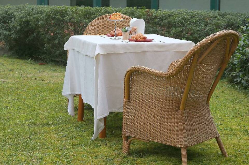 Phi Hotel Emilia 4