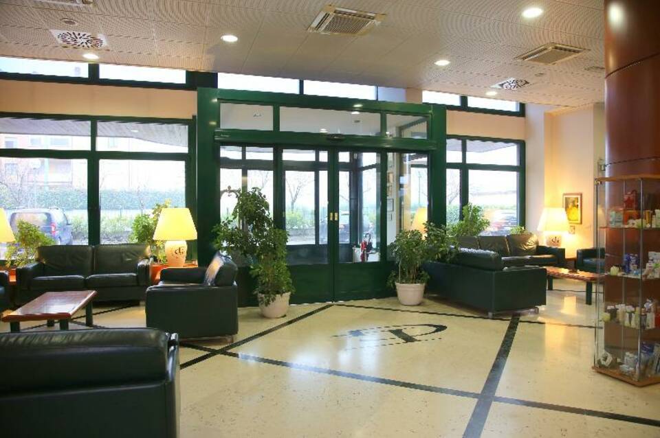 Phi Hotel Emilia 5