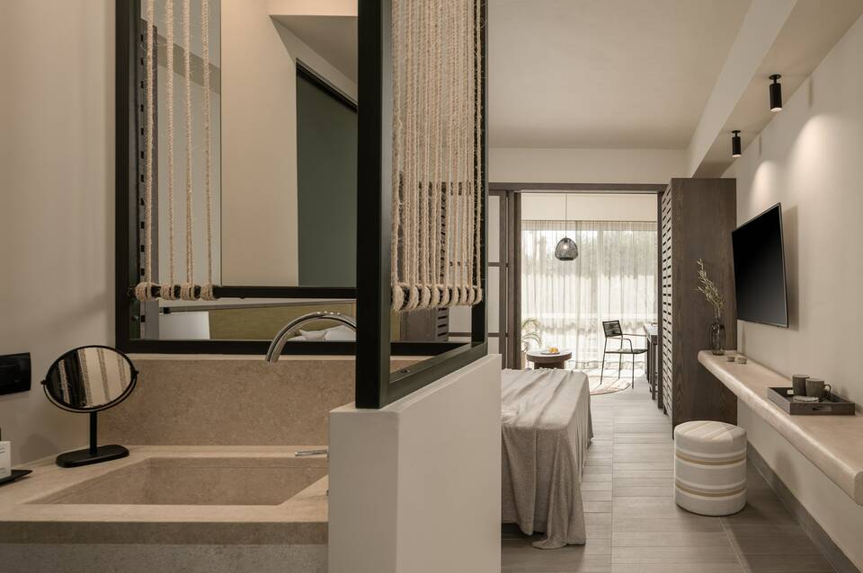 Numo Ierapetra Beach Resort Crete, Curio Collection by Hilton 4