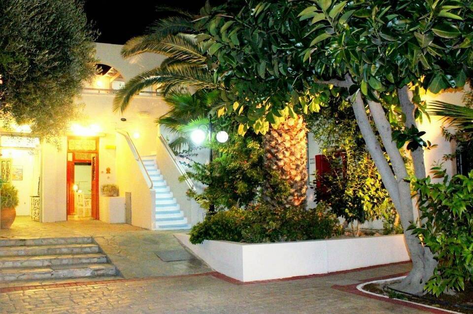 Nissia Kamares Hotel Apartments 3