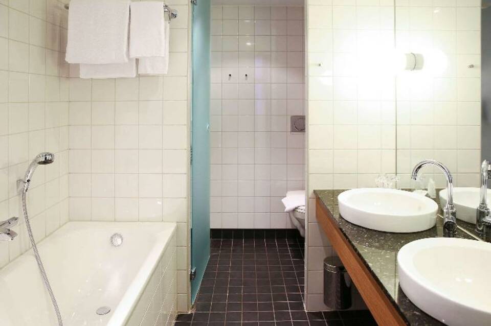 Clarion Hotel Post 4