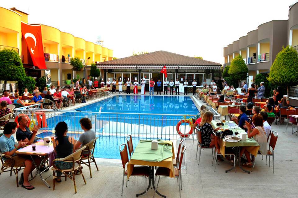 Sayanora Hotel 4
