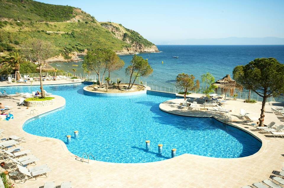 Aria Claros Beach & Spa Resort 3