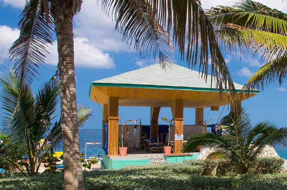 Legends Beach Resort 2