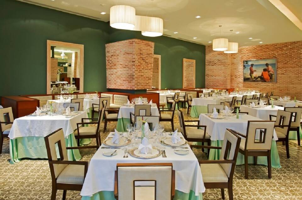 JOIA Rose Hall by Iberostar 3