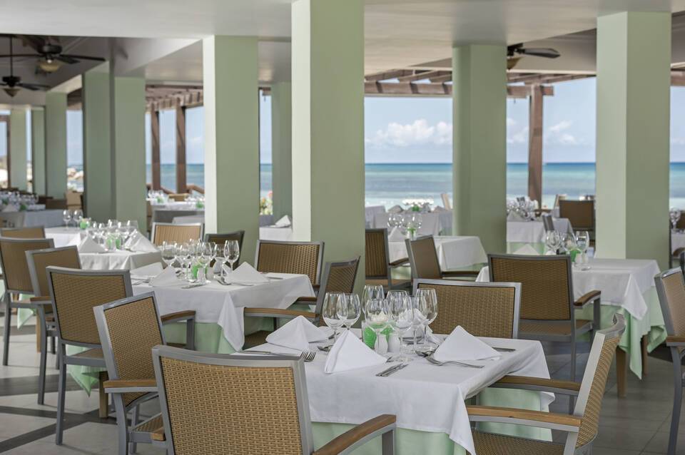 JOIA Rose Hall by Iberostar 5
