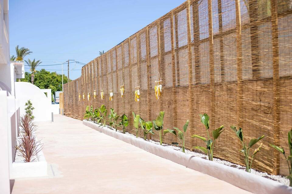 Atma Beach Rooms & Suites 2