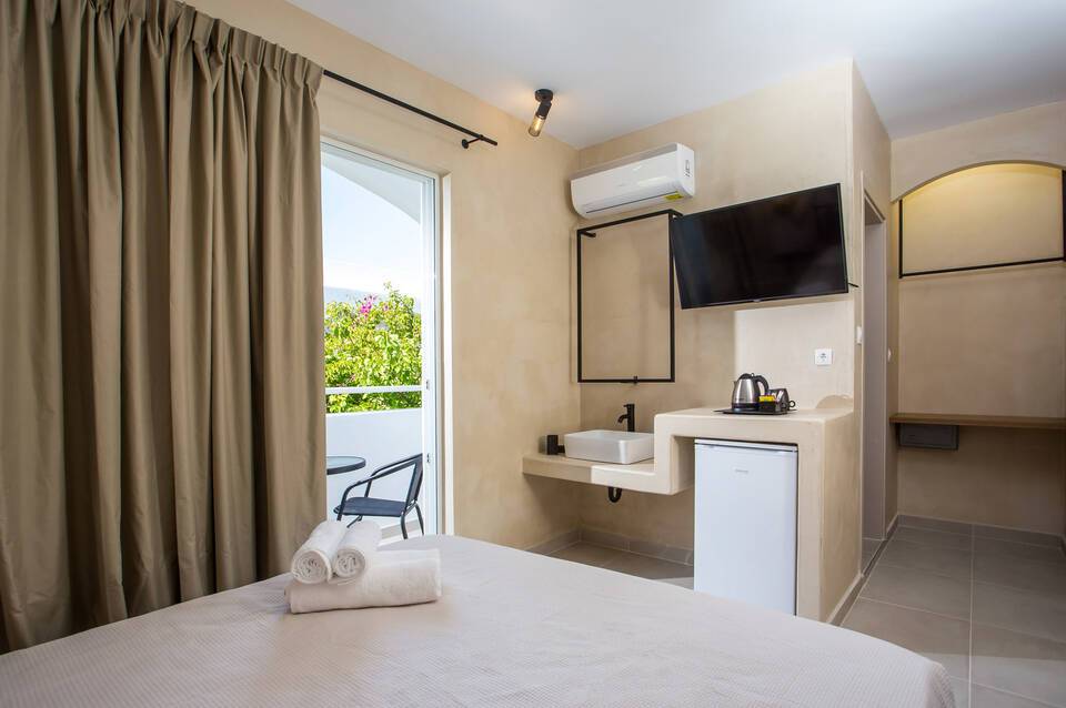 Atma Beach Rooms & Suites 3