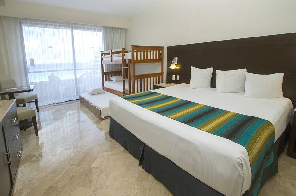Crown Paradise Club Cancún 2