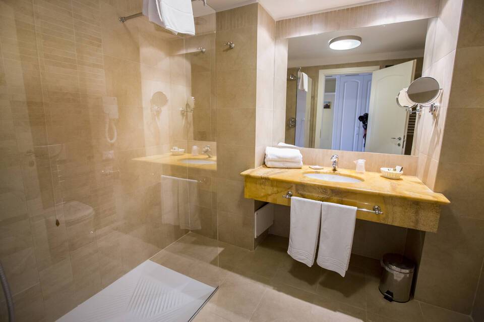 Cefalu Sea Palace 3