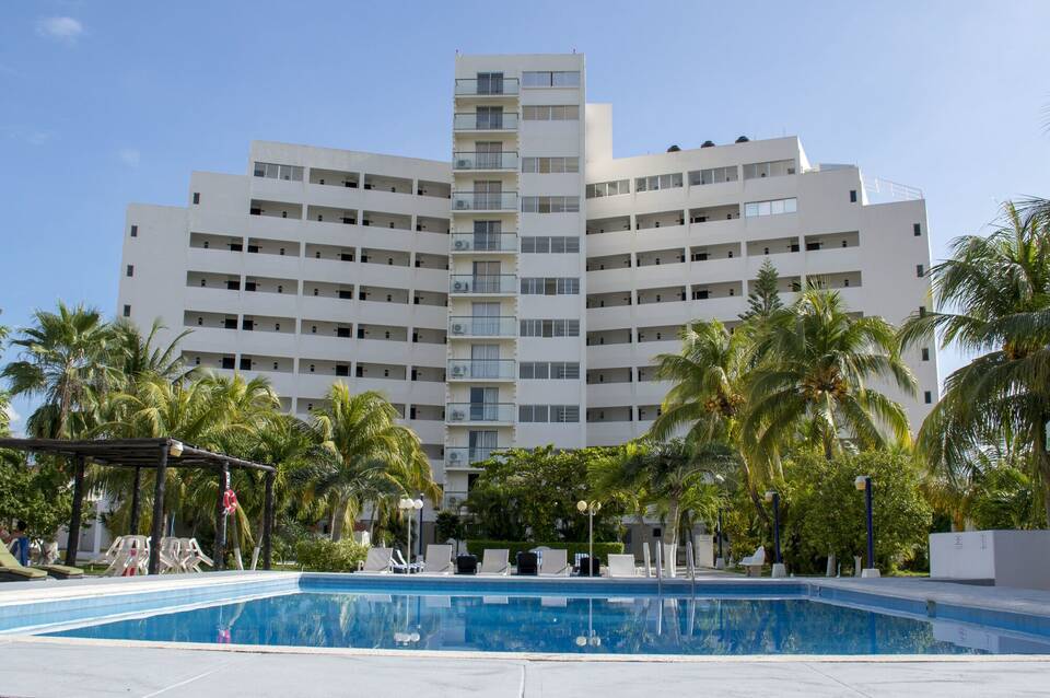 Hotel Calypso Cancun 3