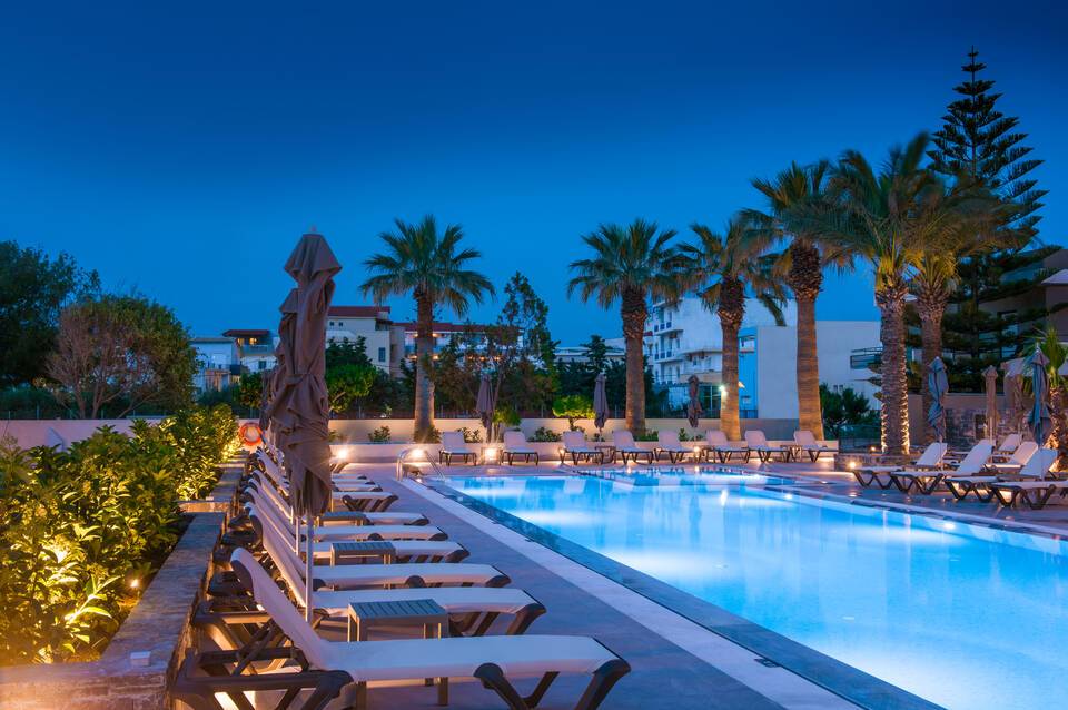 Petousis Hotel & Suites 3