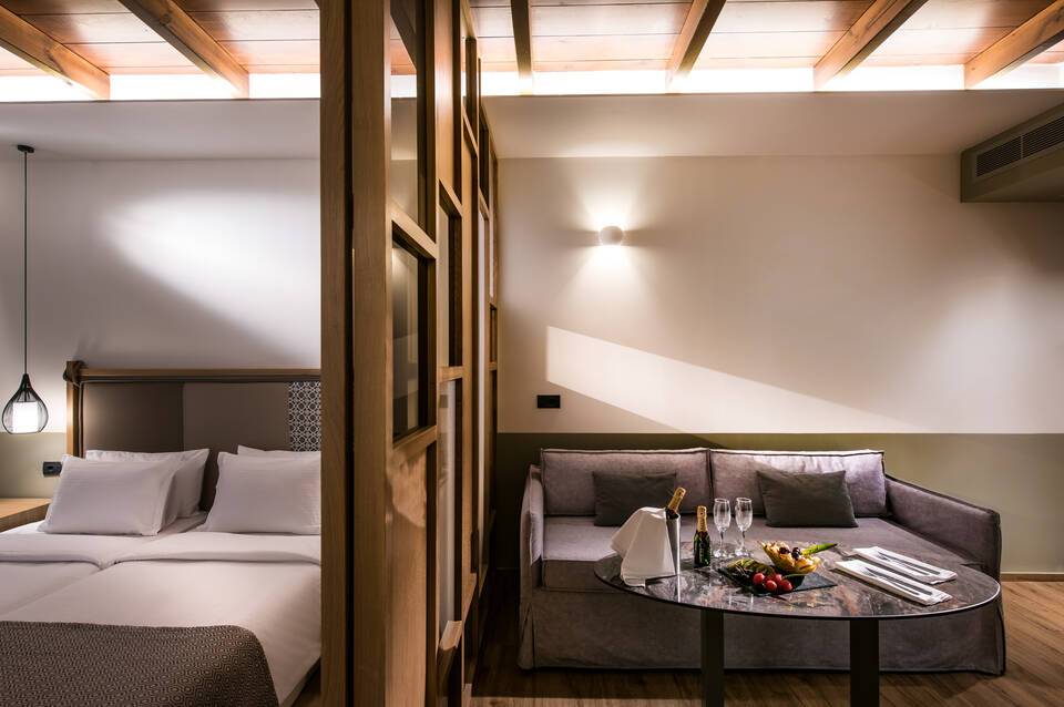 Petousis Hotel & Suites 5