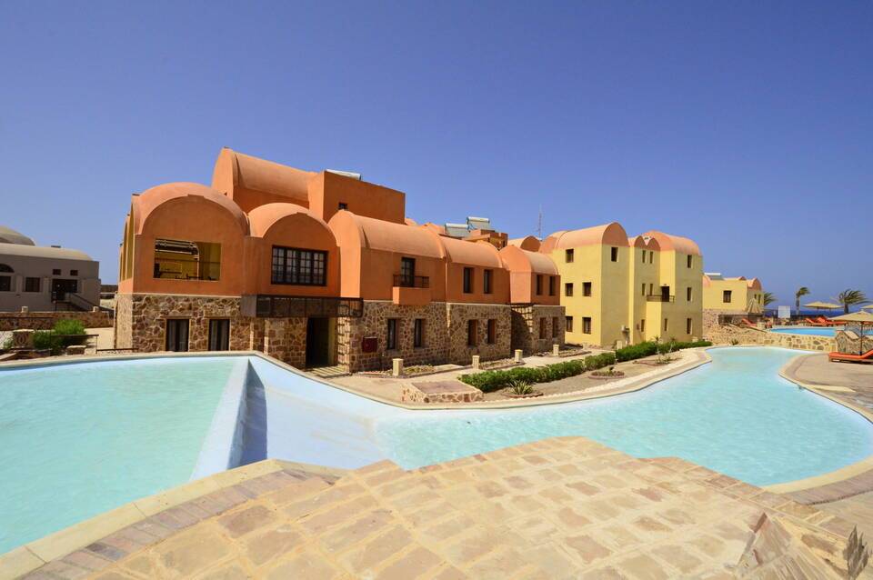Rohanou Beach Resort & Ecolodge  4