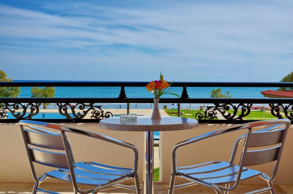 Astir Beach Hotel 4