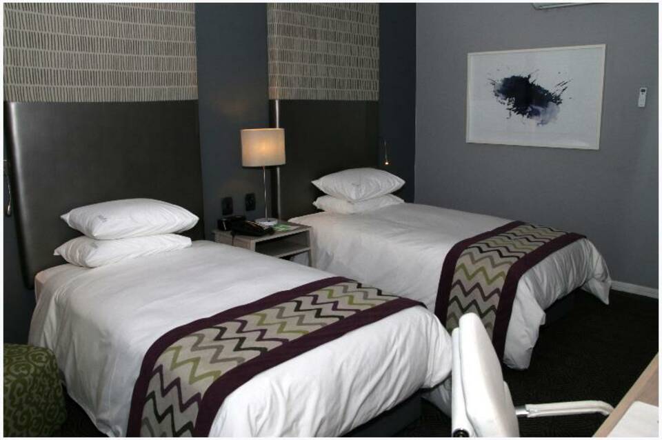 Holiday Inn Johannesburg Airport 2