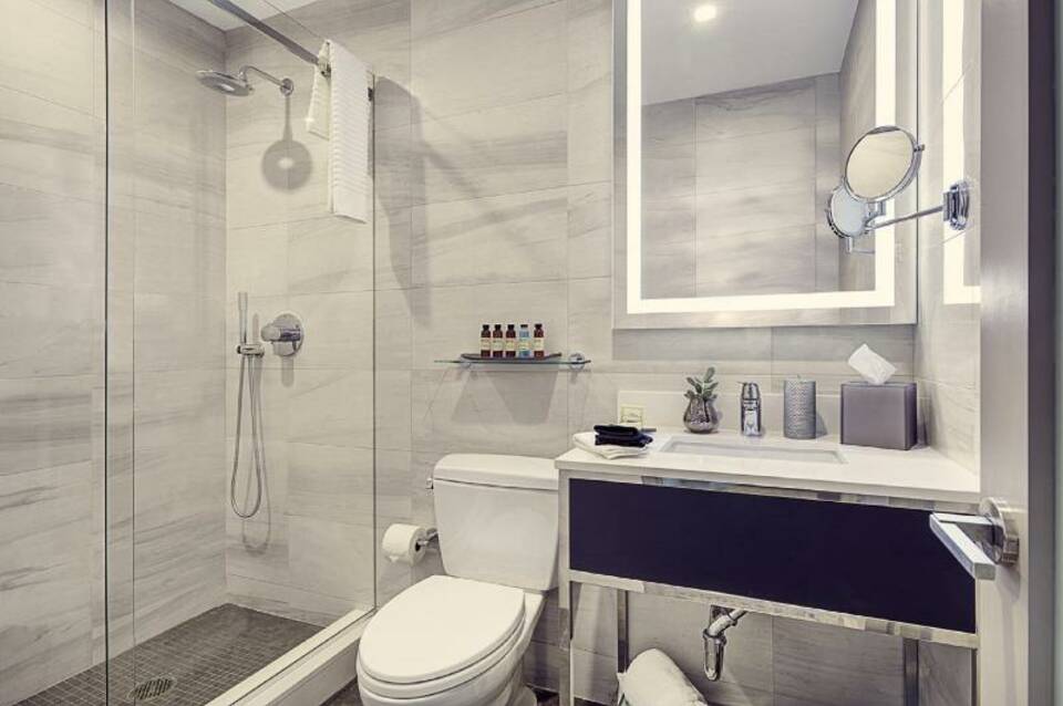 The Artezen Hotel 2