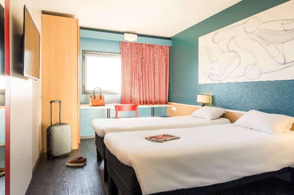 ibis Valencia Bonaire Airport 4