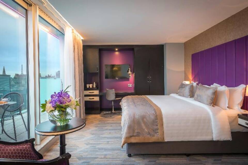Trinity City Hotel 2