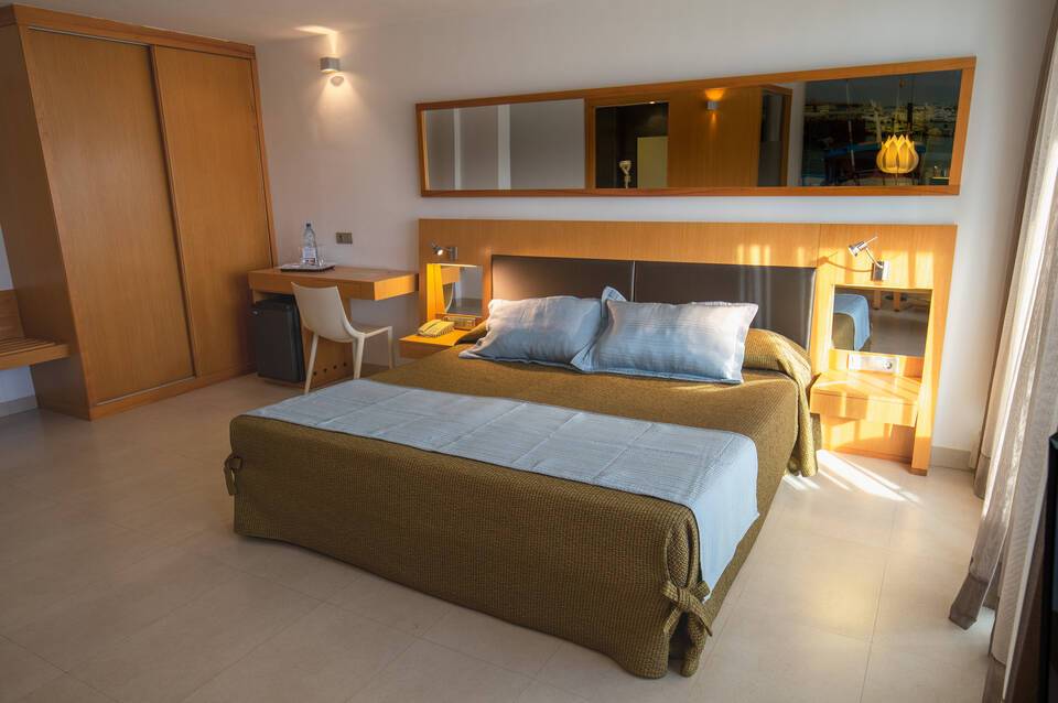 R2 Bahia Playa Design Hotel & Spa 2