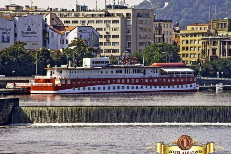 Botel Albatros  2