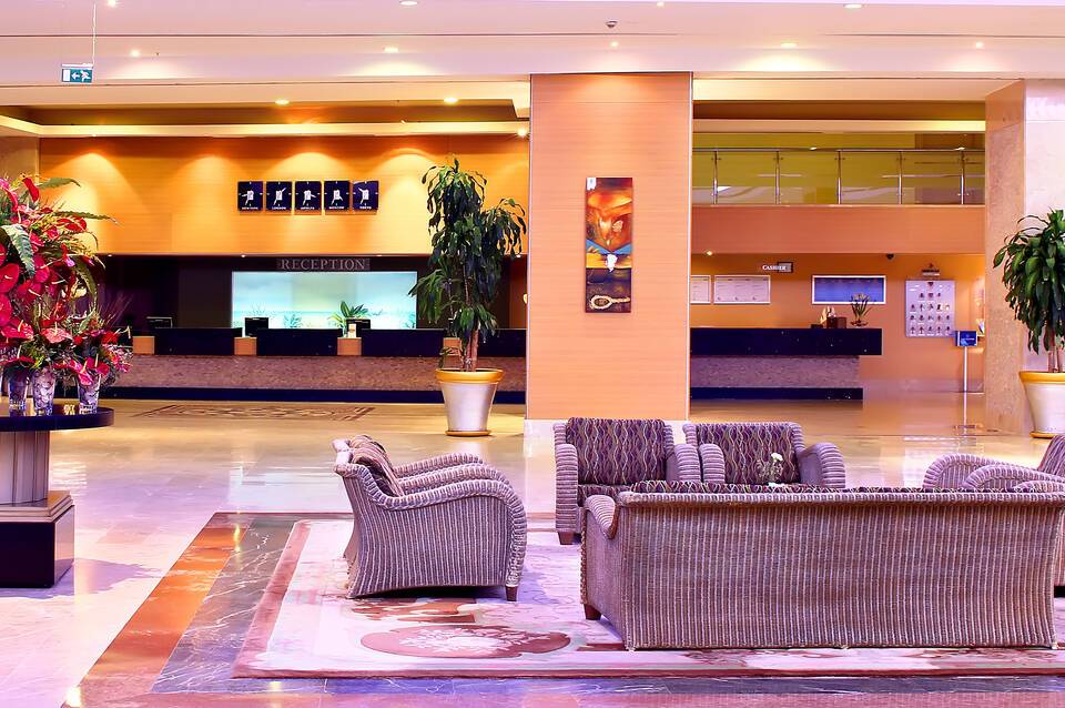 Miracle Resort Hotel 4