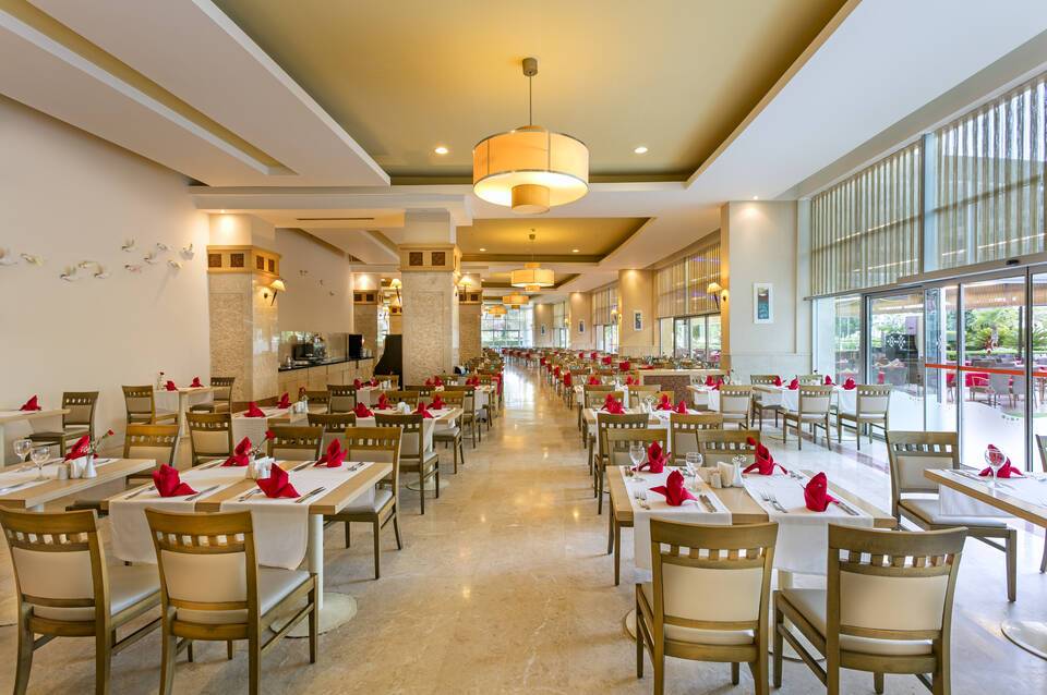 Miracle Resort Hotel 5