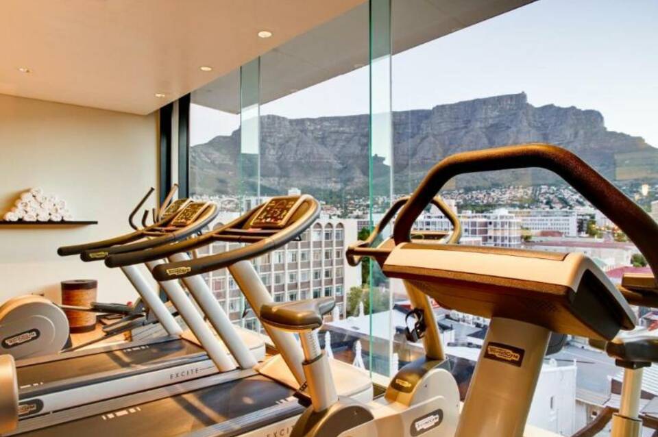 Pepperclub Hotel 5