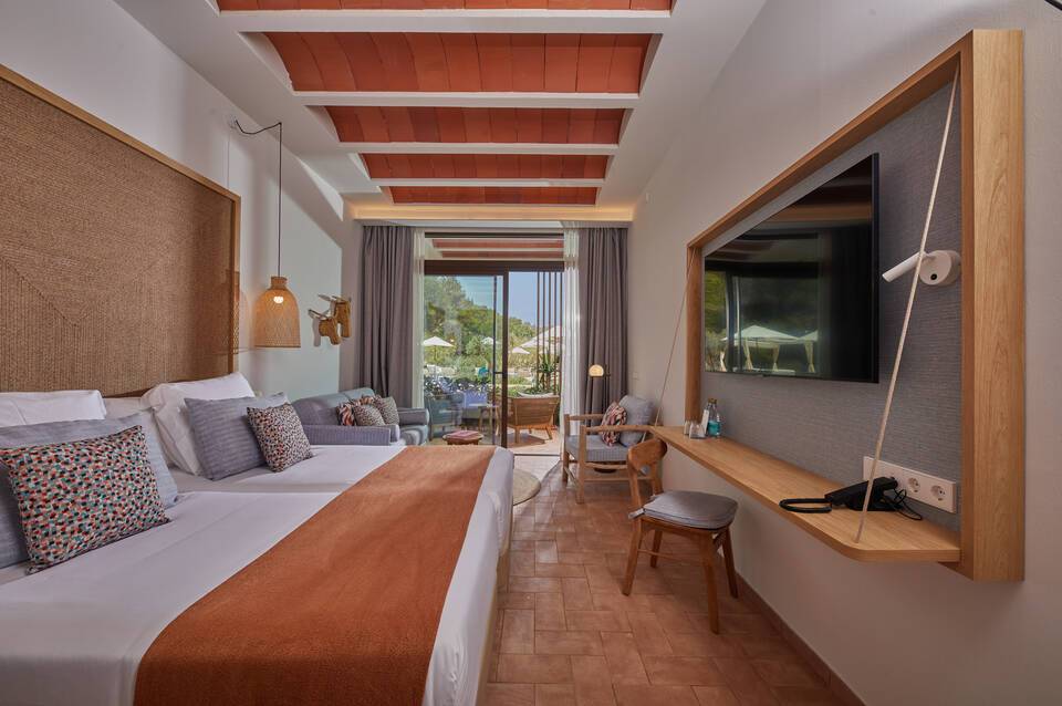 The Club Cala San Miguel Hotel Ibiza, Curio Collection by Hilton inkl. Mietwagen 4