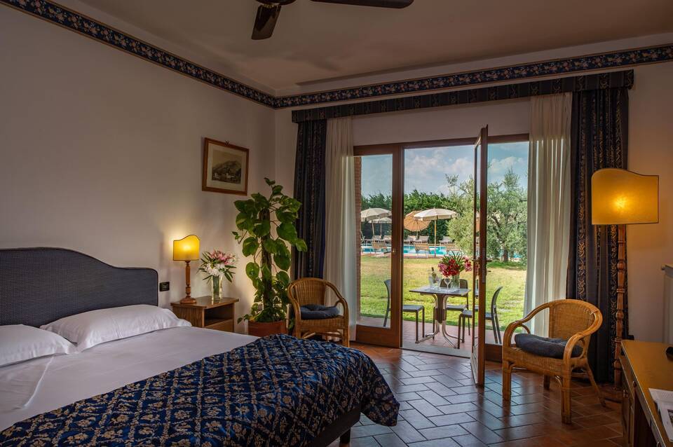 Fattoria Degli Usignoli Hotel & Residence 1