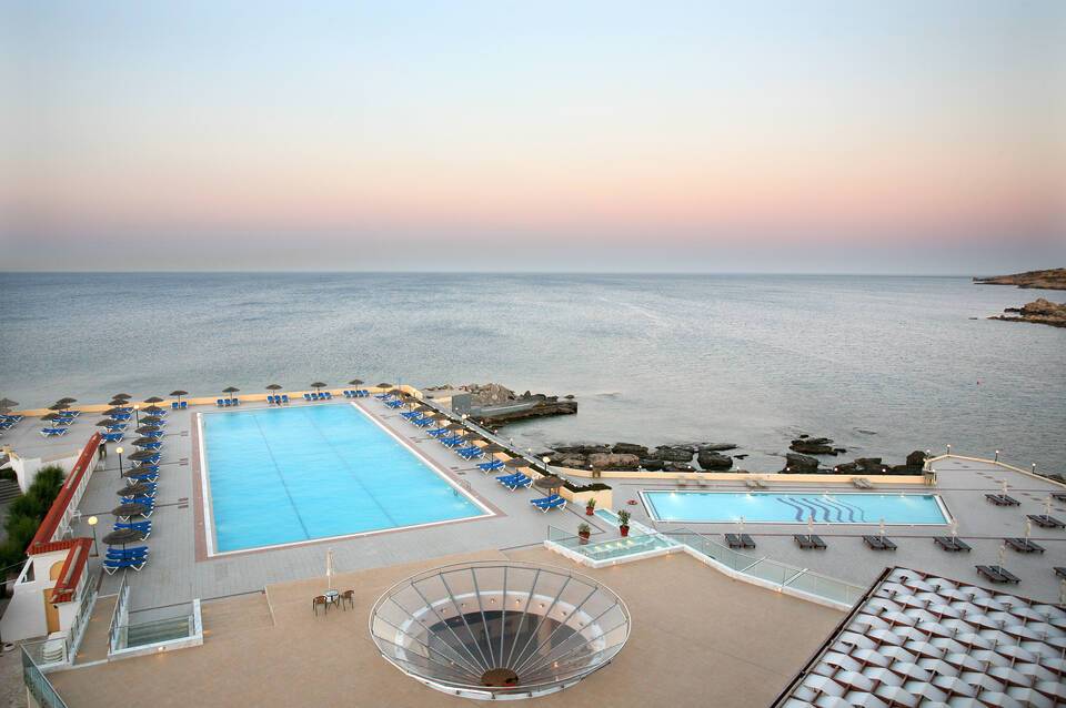 Eden Roc Resort Hotel 1