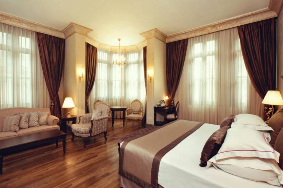 Palazzo Donizetti Istanbul, Tapestry Collection by Hilton 3