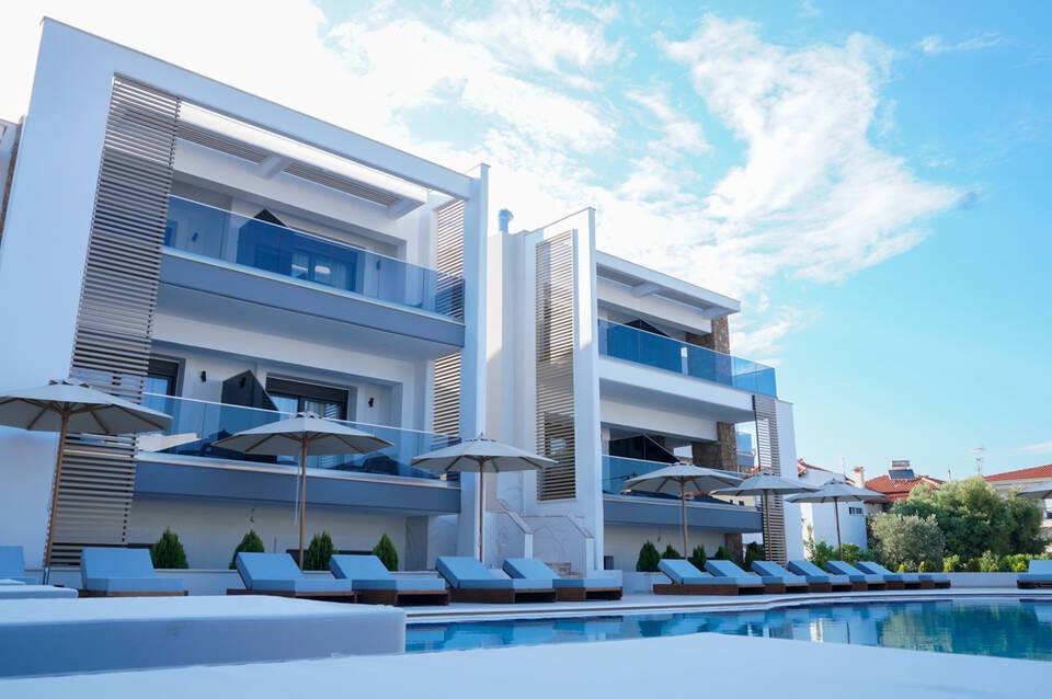 Agnes Deluxe Hotel 4