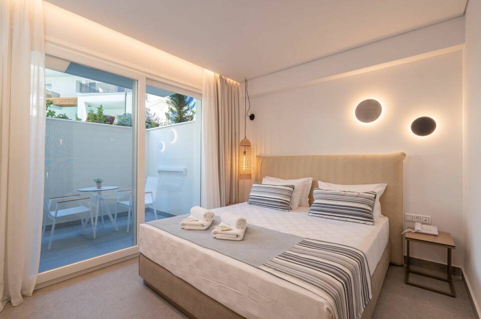 Mirablue Luxury Residences 2