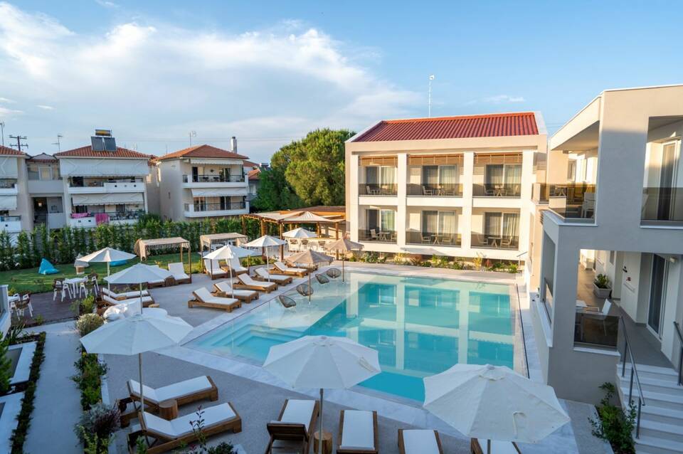 Mirablue Luxury Residences 3
