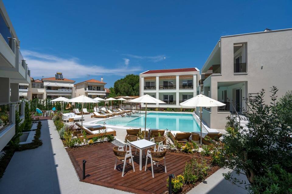 Mirablue Luxury Residences 1