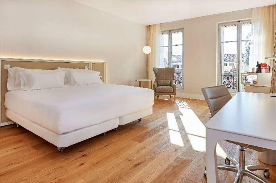 NH Collection Marseille 5
